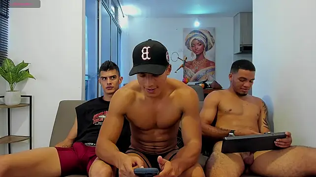 friends_str8 live XXX chat