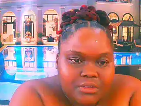 EbonyHotBuns Adlı Modelin Canlı XXX Sohbeti