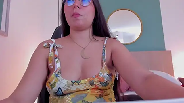 lucy_blue28 现场XXX聊天
