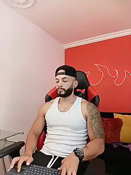 Mike_savage3 Adlı Modelin Canlı XXX Sohbeti