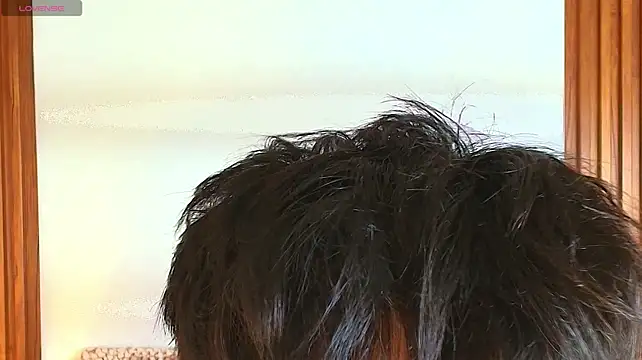 Milo_Wolff élő XXX-chatje