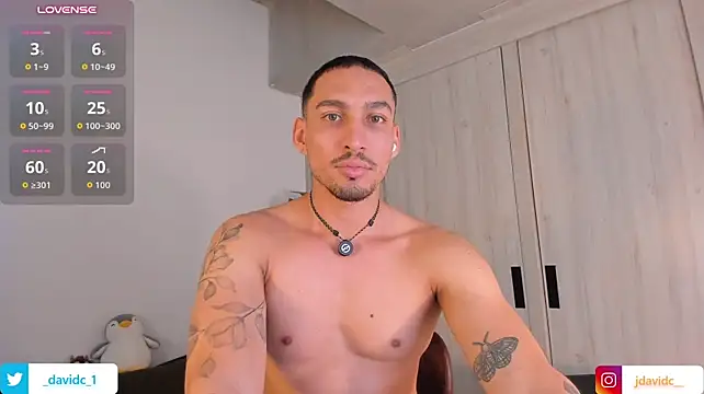 Chatroom XXX en direct de DavidC_