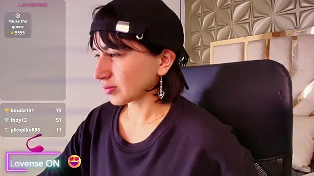 Narastorn's Live XXX Chat