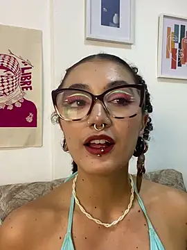 Chatroom XXX en direct de CurlyMeryJane