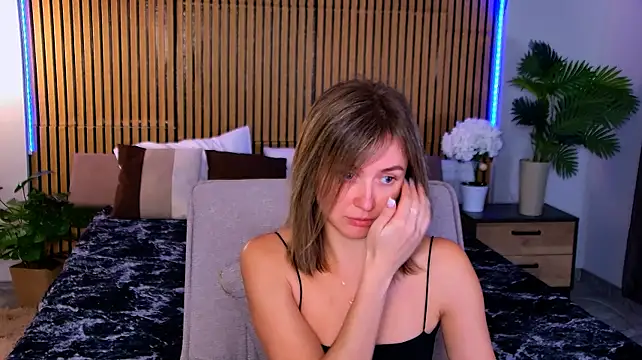 EmeraldGlow Live XXX-chat