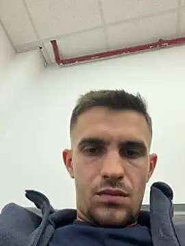 Demonpull69 élő XXX-chatje