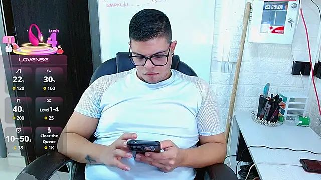 Chat +18 de Realjoel01 ao vivo