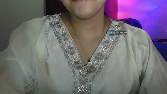 RapunzelSmith Chat XXX in diretta