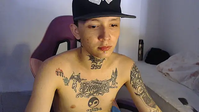 nick_boystraight XXX чат на живо