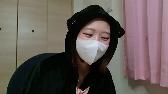 YUNA_26's Live XXX Chat