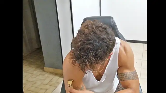 ItalianShadow Live XXX-chat
