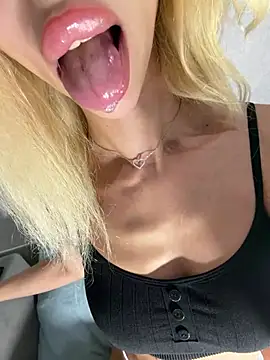 MiloTheName Live XXX-chat