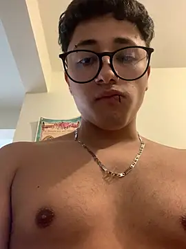 Živý XXX chat Adonibaskerville4