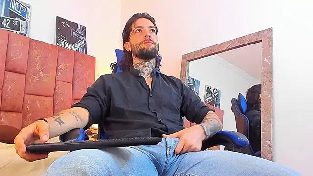 Chat XXX en directo de ALPHA_MASTER1