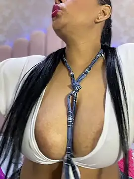 sofia_xxx02 现场XXX聊天