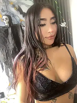 Nathasha_Diaz Adlı Modelin Canlı XXX Sohbeti