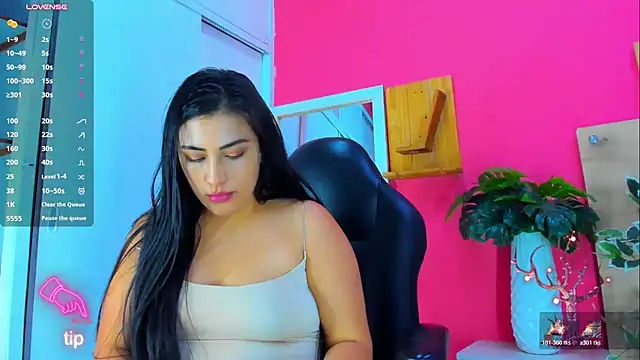 Chat +18 de nezuko__chann_ ao vivo