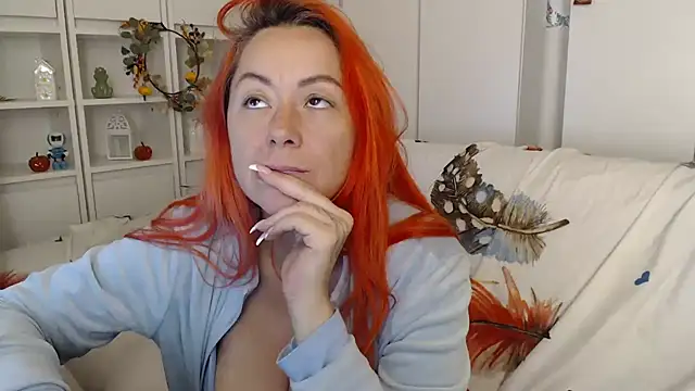 _karolynesyera_のライブXXXチャット