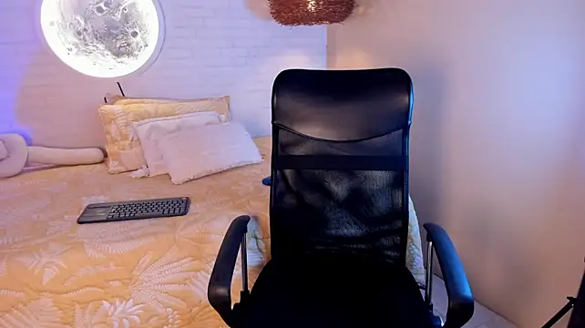 LuccaMoretti1 Live XXX-chat