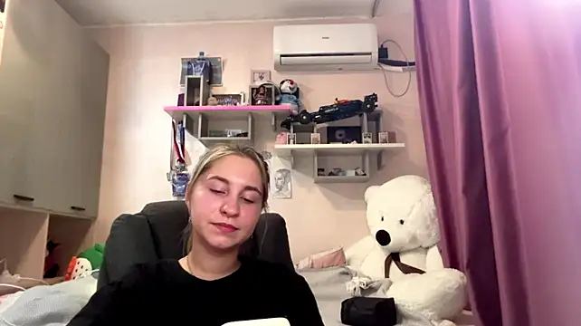 VelvetPinnick live XXX chat