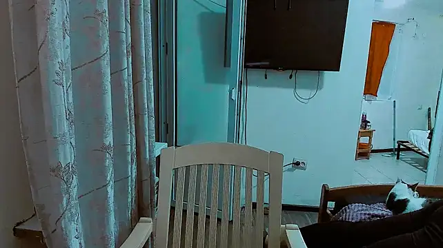 Kira_Magni Adlı Modelin Canlı XXX Sohbeti