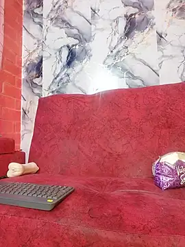 crislingery_dolli Show Webcam