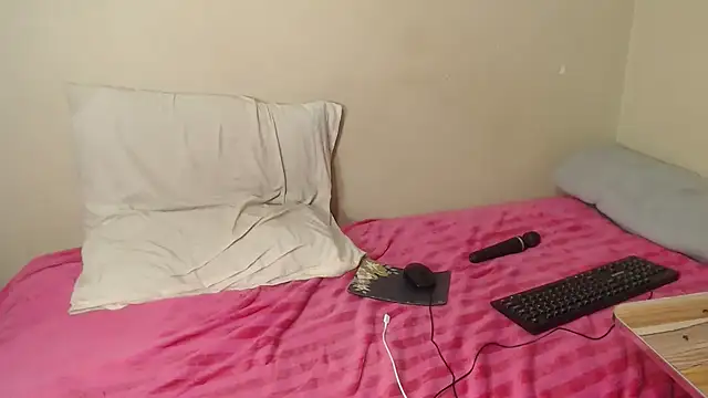 แชท XXX สดของ BustyBooty966