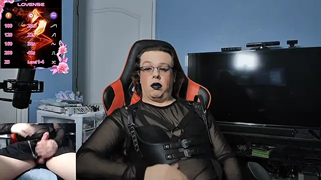 Chatroom XXX en direct de MidnightDollVeronica