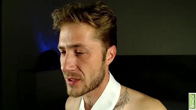 Arturswan Chat XXX live