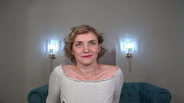 AdeleRocher Chat XXX live