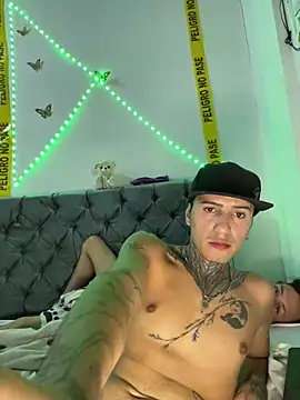 Camilo_Tattoo Adlı Modelin Canlı XXX Sohbeti