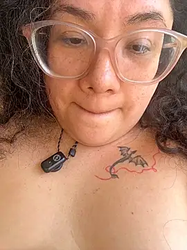 CurlyMilf_Vannexxxa Chat XXX in diretta