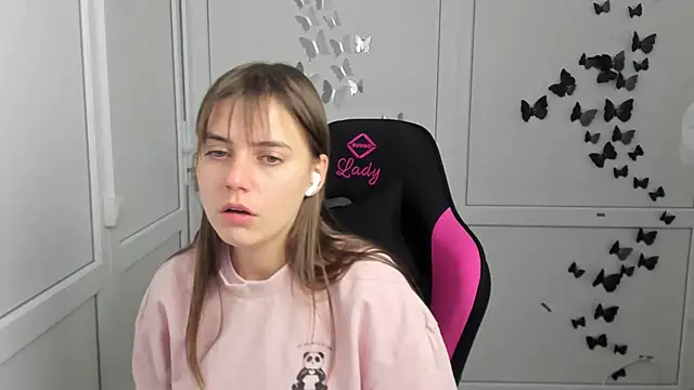SoftBloomMira live XXX chat