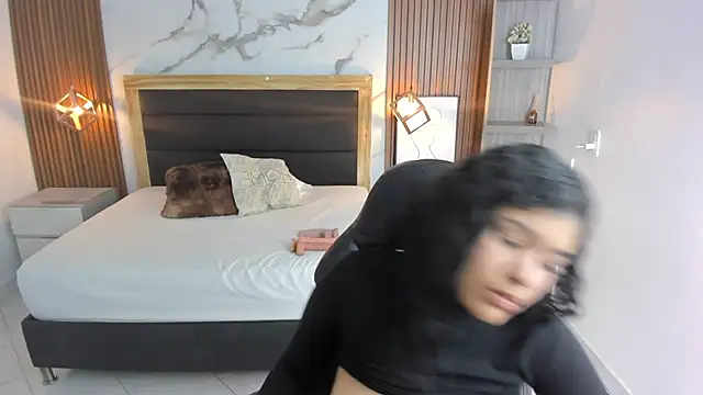 LAILAMORFYn Live XXX chat