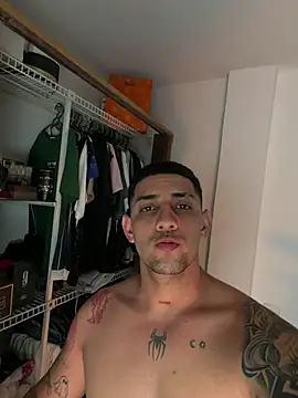 Chat +18 de GabrielX77_ ao vivo