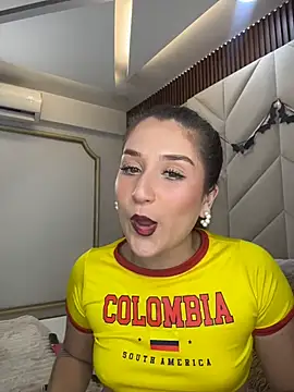 IsabelleMilan Adlı Modelin Canlı XXX Sohbeti