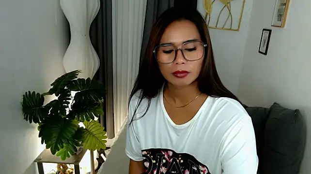 PlayWithLesley_Xx élő XXX-chatje