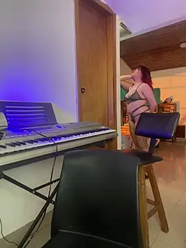 NikkiNix Chat XXX live