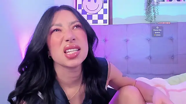 lilyy_evanss' Live XXX Chat