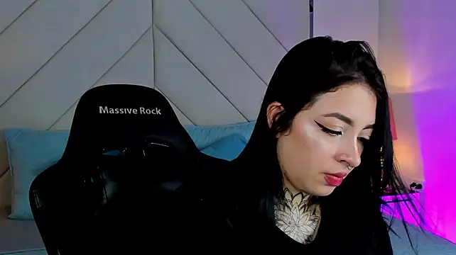 Sofia_LaurentJSのライブXXXチャット