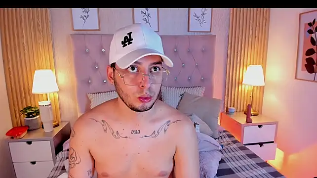 Jonath_1 Live XXX Chat