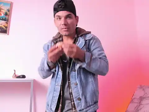 Онлайн чат XXX Esteban_Fox69