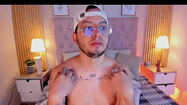 Chat +18 de Jonath_1 ao vivo