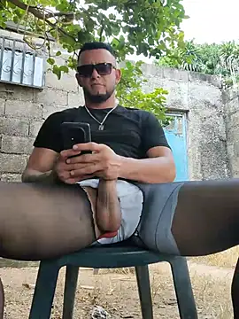 PIGHIGHDIRTY_p0 élő XXX-chatje
