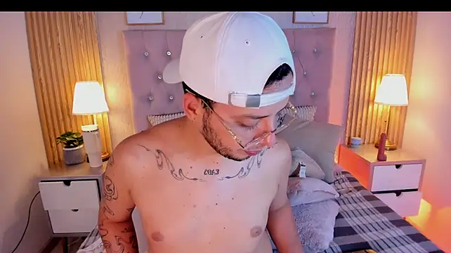 Jonath_1 Live XXX-Chat