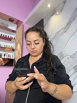 Nails_Lucia 现场XXX聊天