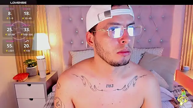 Jonath_1 Live XXX Chat