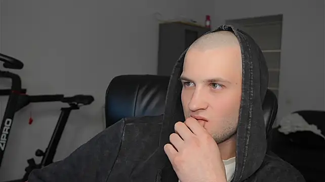 Pokazy przed kamerką – Igor_Wilde