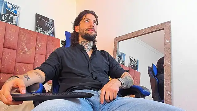 ALPHA_MASTER1 élő XXX-chatje