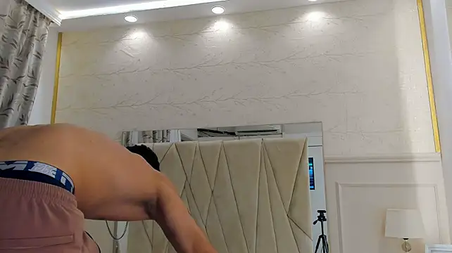 Adrien_Monteiro Chat XXX live